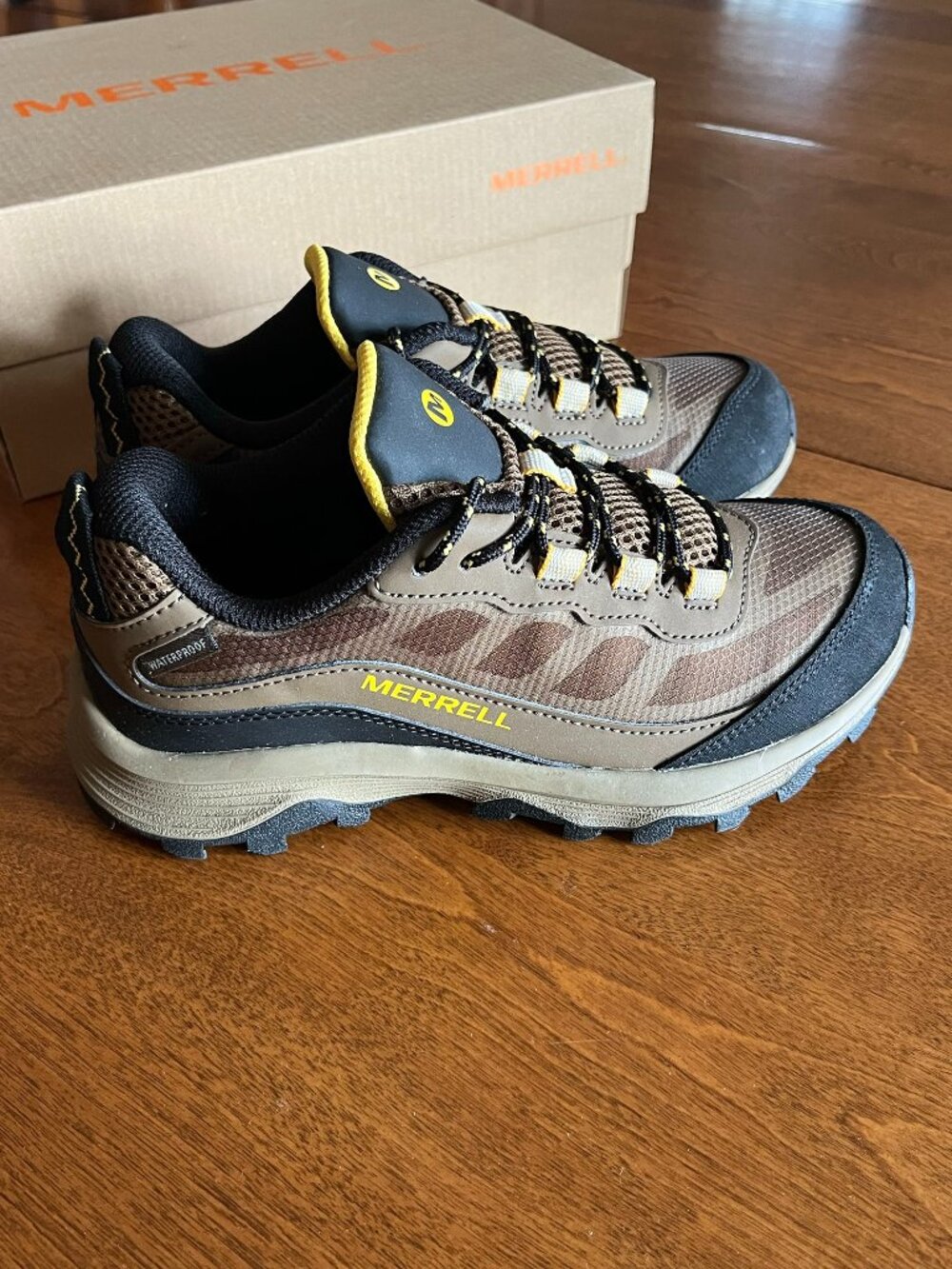 Merrell Moab Speed Low brown shoes 2.5 NWOT